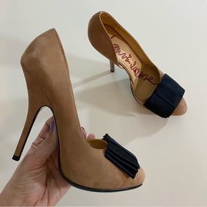 Lanvin Coquette D'Orsay Bow Detail Pumps